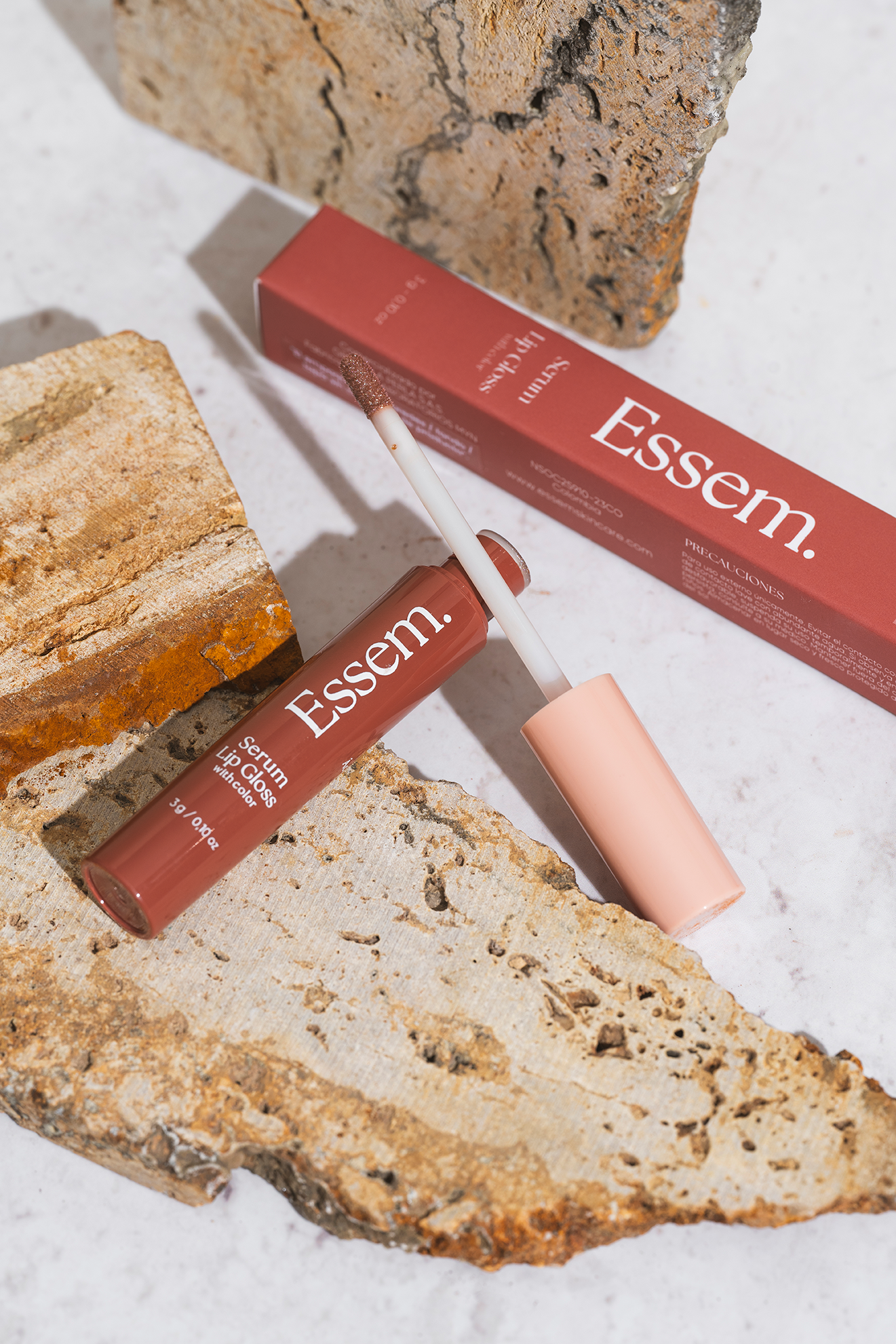 Serum Lip Gloss With Color Essem Skincare
